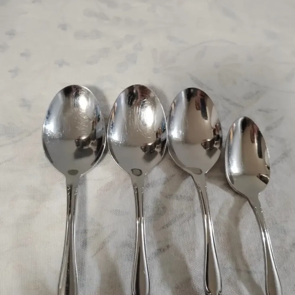 4 Pieces Oneida Berkeley Square Spoons 3 Place Oval Soup Teaspoon Stainless USA